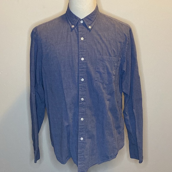 J. Crew Long-Sleeve Button-Down Shirt in 100% Blue Cotton (sz XL) - Picture 3 of 5